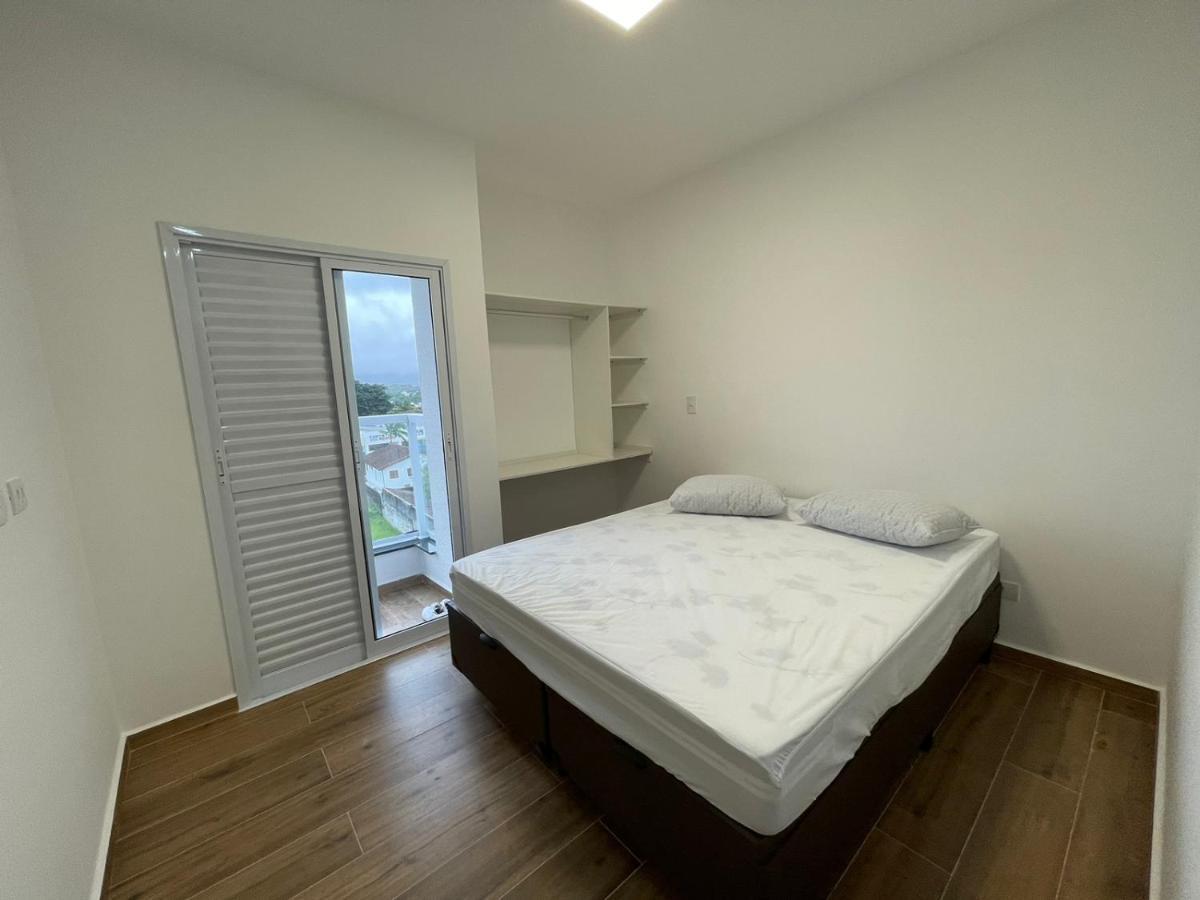 Apartamento Com Piscina No Centro Lejlighed Ubatuba Eksteriør billede