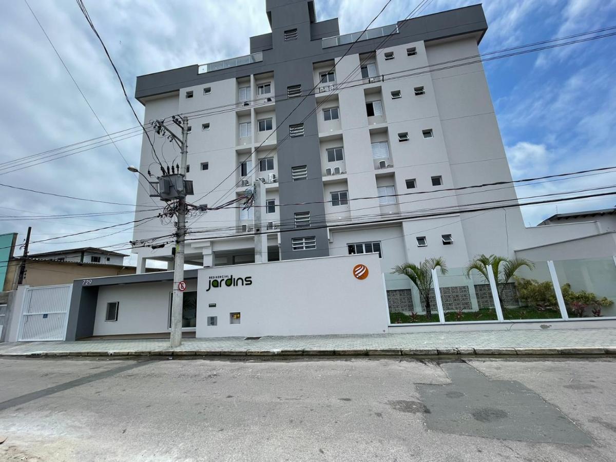 Apartamento Com Piscina No Centro Lejlighed Ubatuba Eksteriør billede